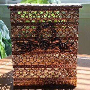 Filigree Mid-Century Tissue Box Holder